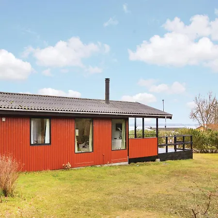 Three-bedroom Holiday In