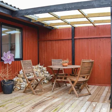 Three-bedroom Holiday In * Skibby