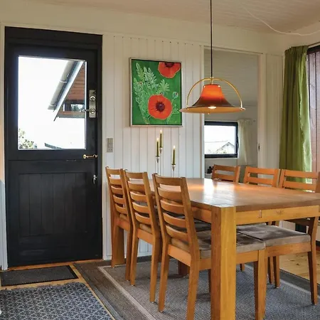 Three-bedroom Holiday In Skibby